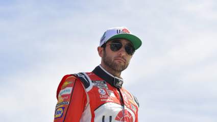 Chase Elliott Sends Message to Kyle Busch After Early Spin