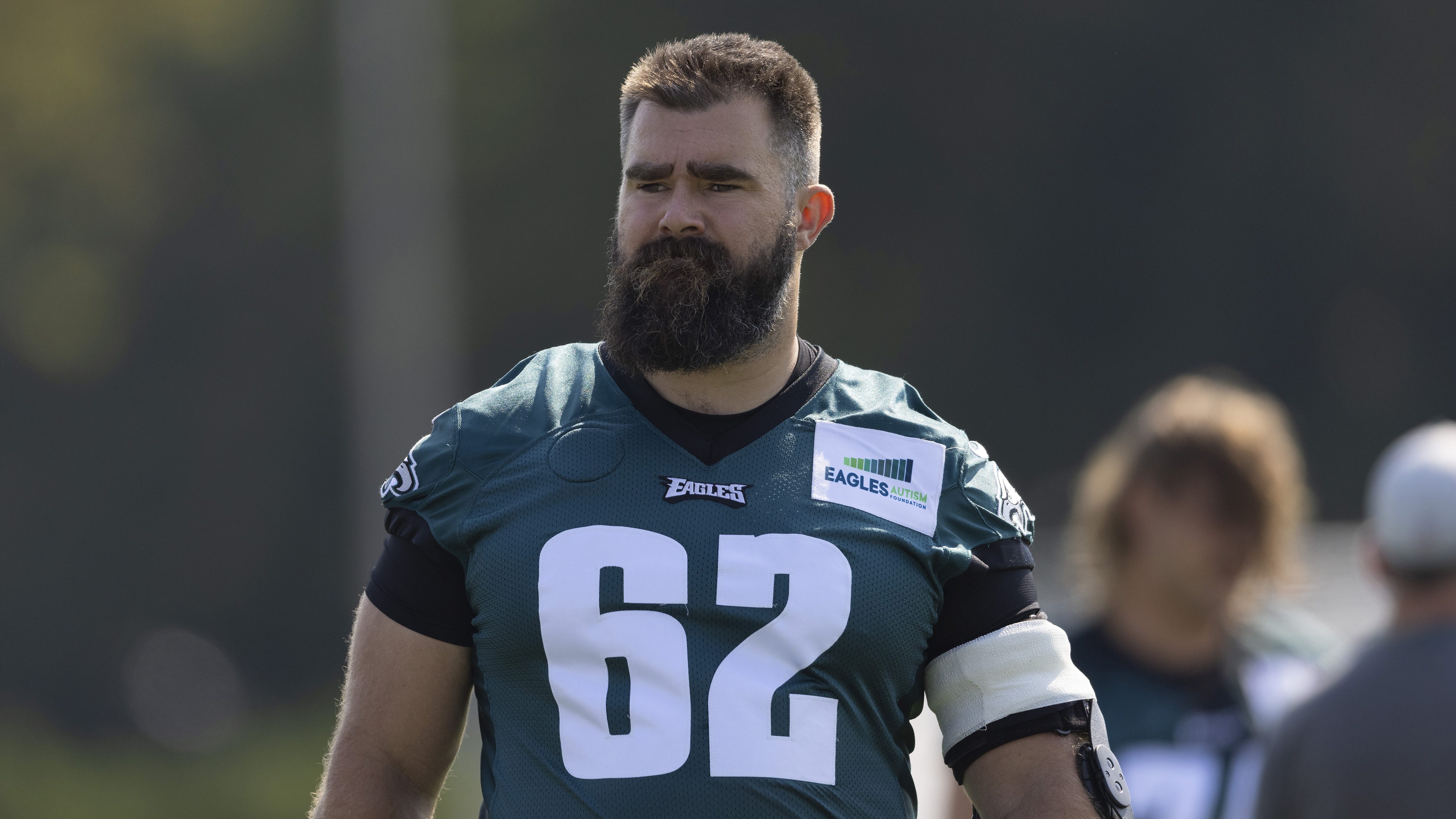 Eagles center Jason Kelce said he's decided to return in 2023 