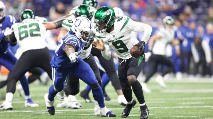 Ex-Jets QB Signs on to Backup 9-Time Pro Bowler: Report