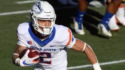 Insanely Fast ‘Swiss Army Knife’ Rising Up Eagles Draft Board