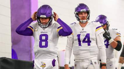 Vikings to Re-Sign Polarizing Veteran Quarterback: Report