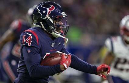 Bears Re-Sign Fan Favorite, Bring Free Agent WR in for Workout