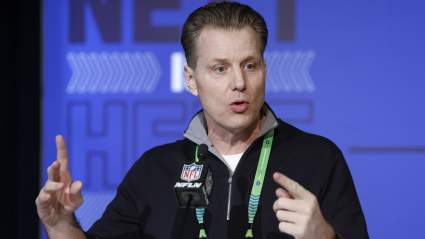 Bears Coach Matt Eberflus Has Strong Response to Justin Fields Question