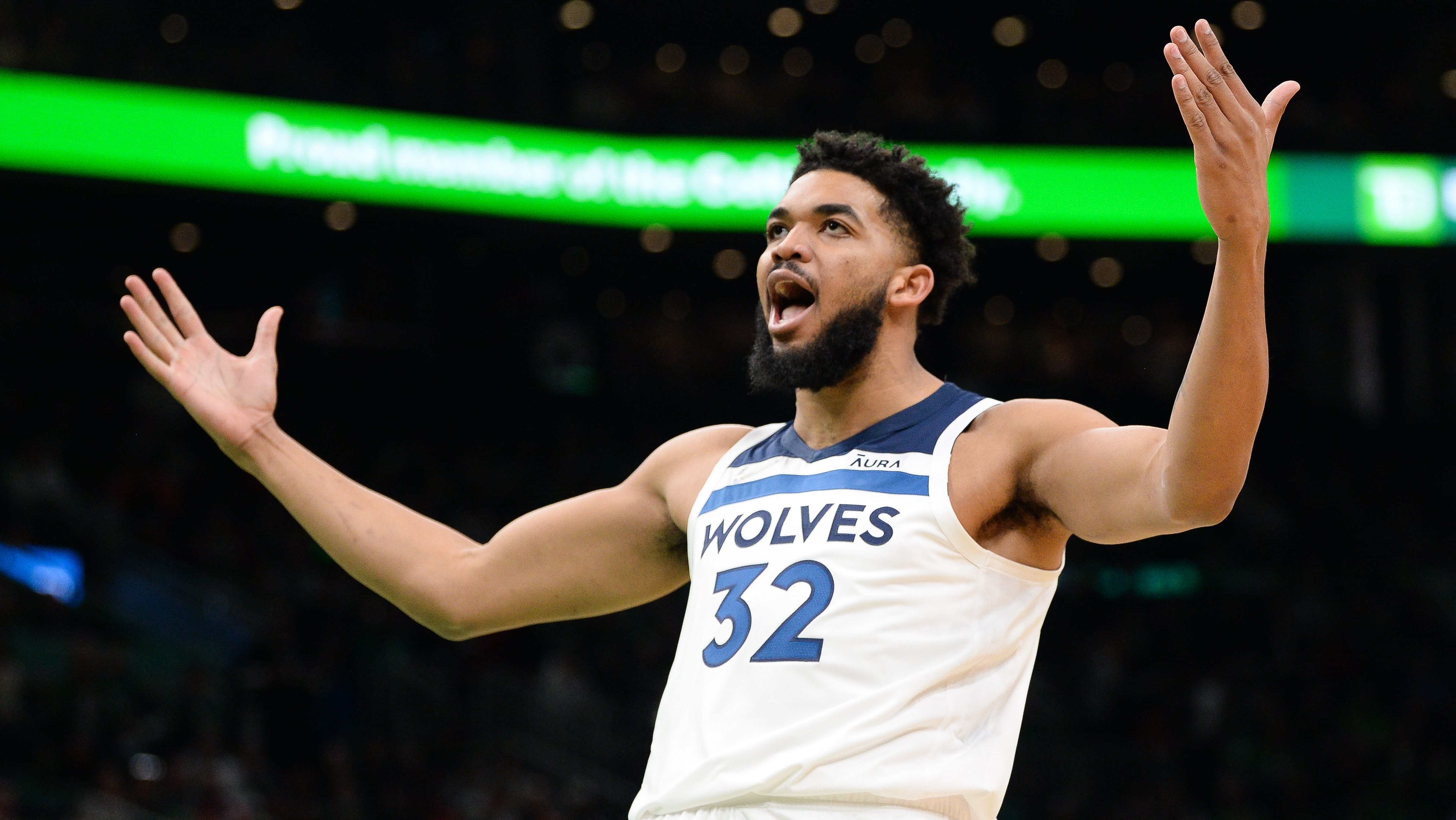 Warriors monitoring Wolves' Karl-Anthony Towns for trade: report