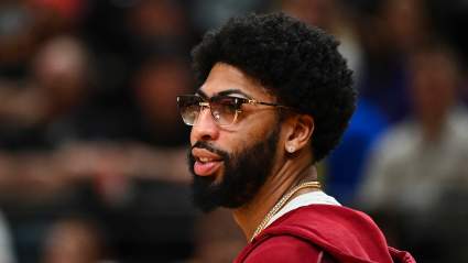 Wild Anthony Davis Trade Proposal Lands Lakers 5-Time All-Star & Young Center