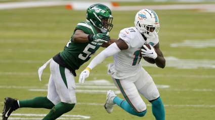 DeVante Parker Shows off First Look in a Patriots Uniform