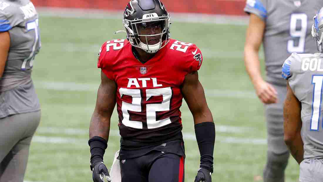 Former Falcons' 1stRound Pick Signs With Bucs