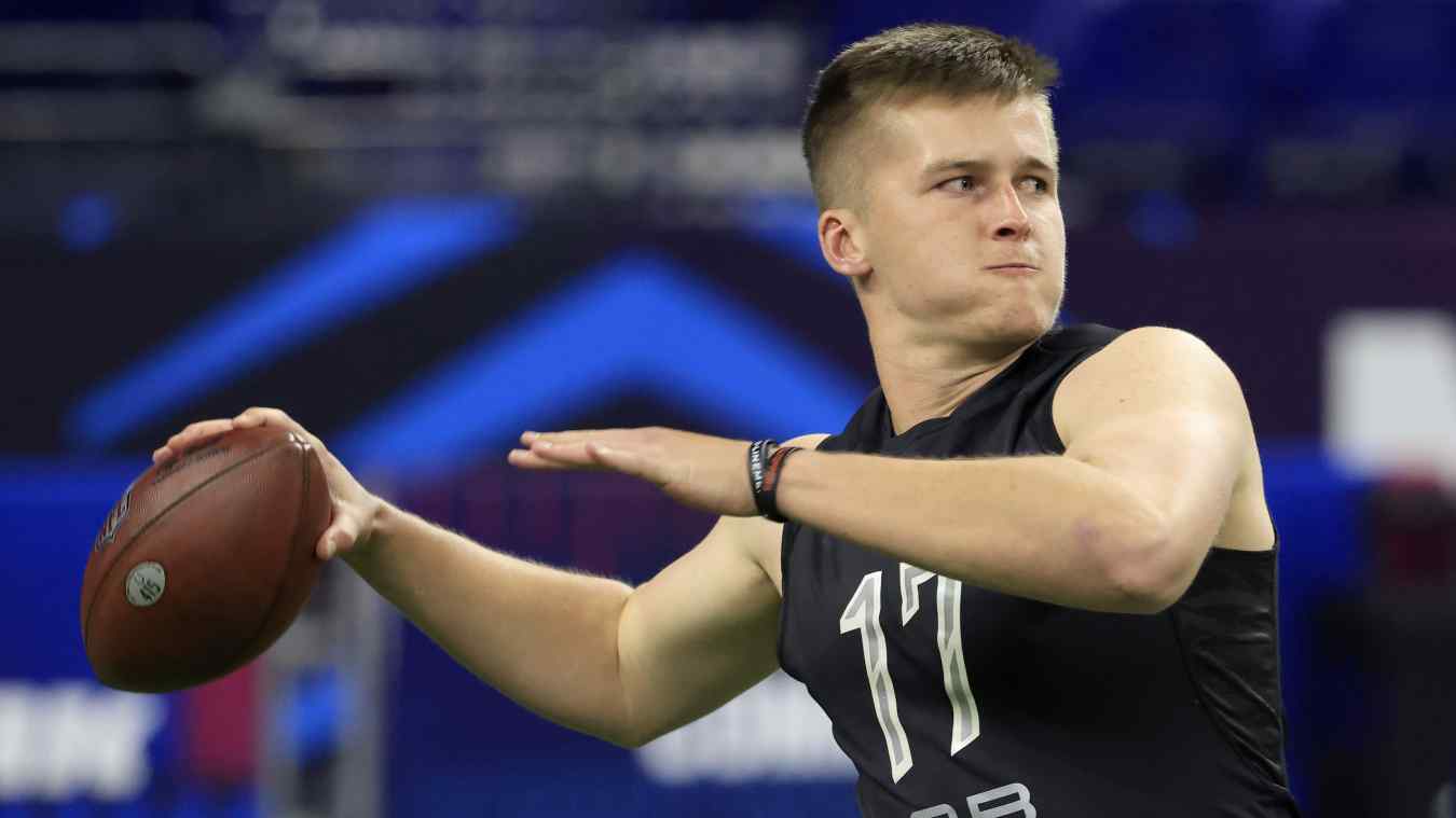 Patriots Draft 2nd Best QB, According to Former NFL GM