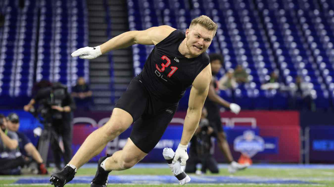 Lions Get Late Visit With Potential Pick Aidan Hutchinson