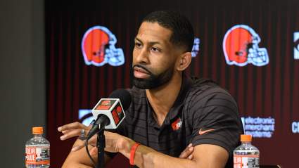 Browns, Pro-Bowl Pass Rusher Have ‘Mutual Interest’ in New Deal: Report