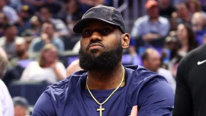 Lakers Star LeBron James Breaks Silence After Season-Ending Injury News