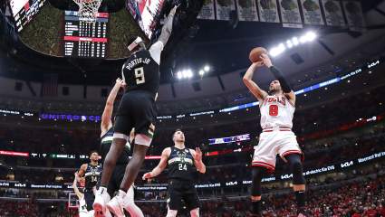 Bulls Issued Grim Warning Over Zach LaVine’s Lingering Injury, Contract Decision