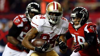 Wideout Who Shattered Record Held by Randy Moss Met With 49ers: Report