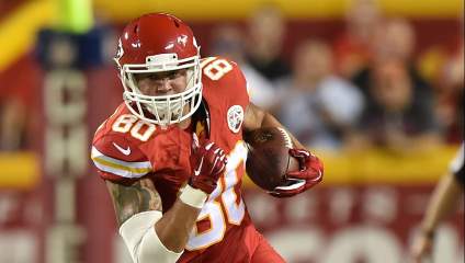 Bears Announce Signing of Veteran Tight End
