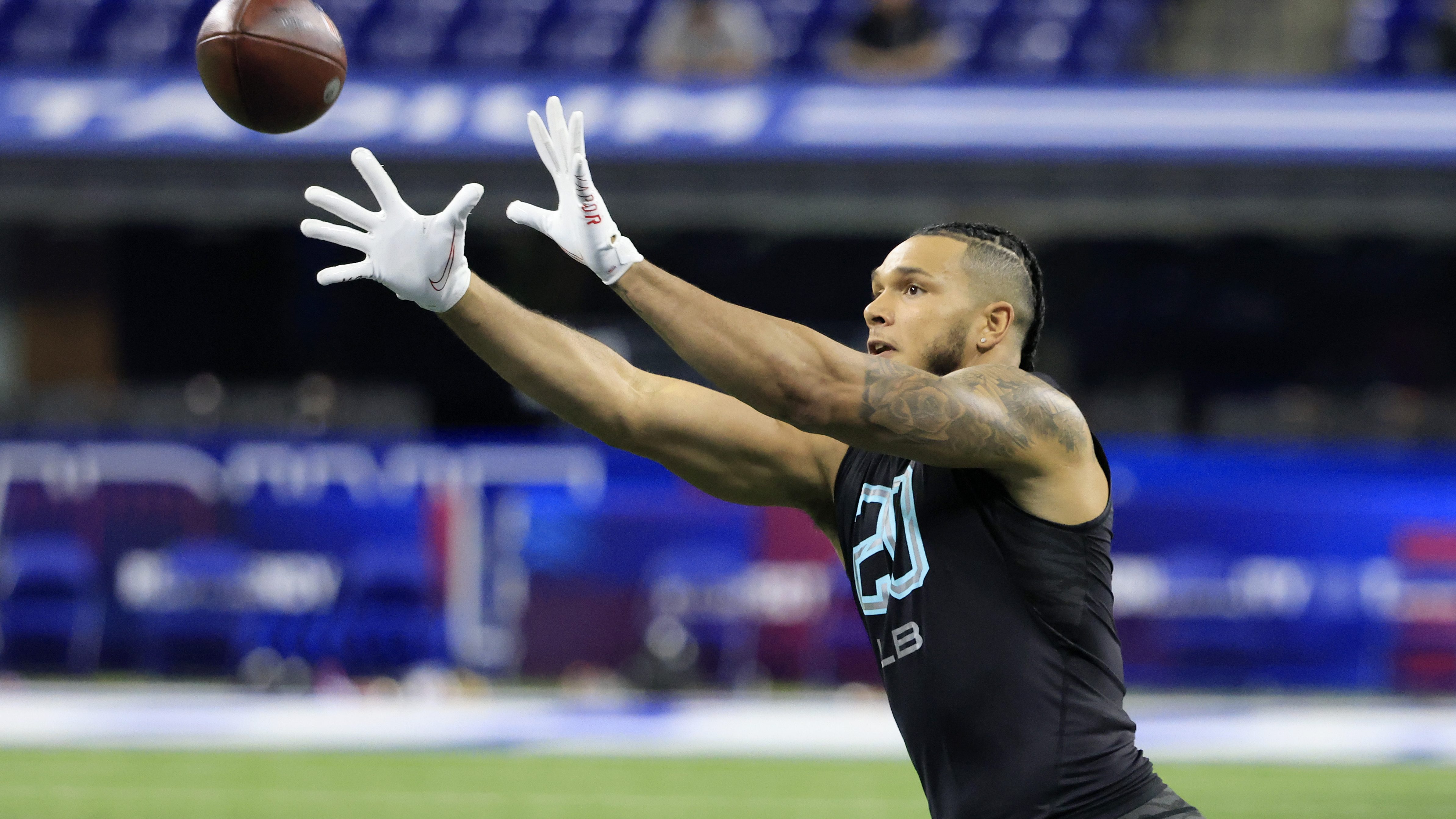 Inside the New York Jets Trade to Pick EDGE Jermaine Johnson in 2022 NFL  Draft - Sports Illustrated New York Jets News, Analysis and More