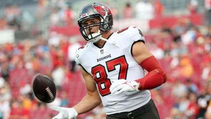 Rob Gronkowski Makes Telling Comment About Tom Brady’s Future
