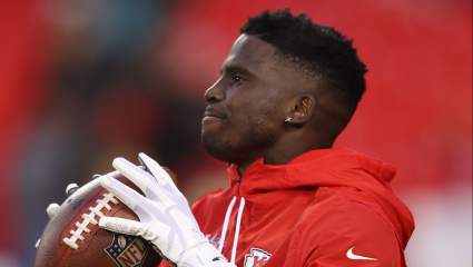 Ex-Chiefs WR Tyreek Hill Roasted for Complimenting New QB