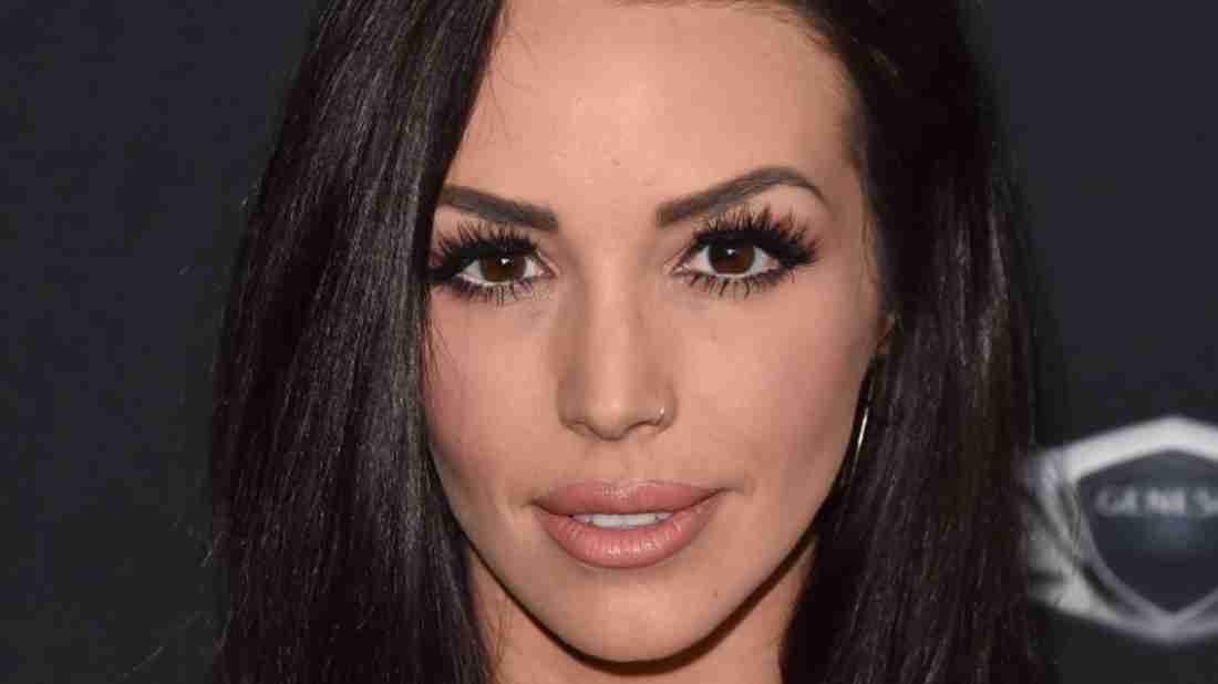 fans-worried-after-scheana-shay-s-daughter-spotted-in-hot-tub-the-hiu