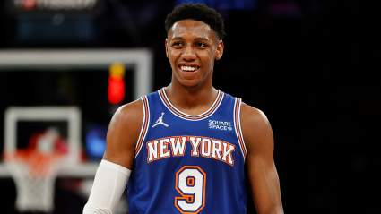 Knicks Star RJ Barrett Reacts to Teammate’s Newly Inked Deal