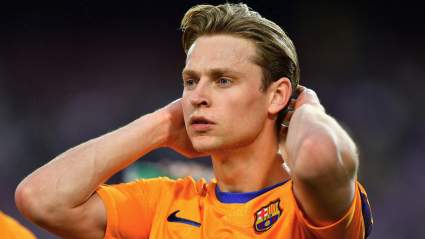Frenkie de Jong Gesture Fuels Rumors About His Barcelona Future [WATCH]