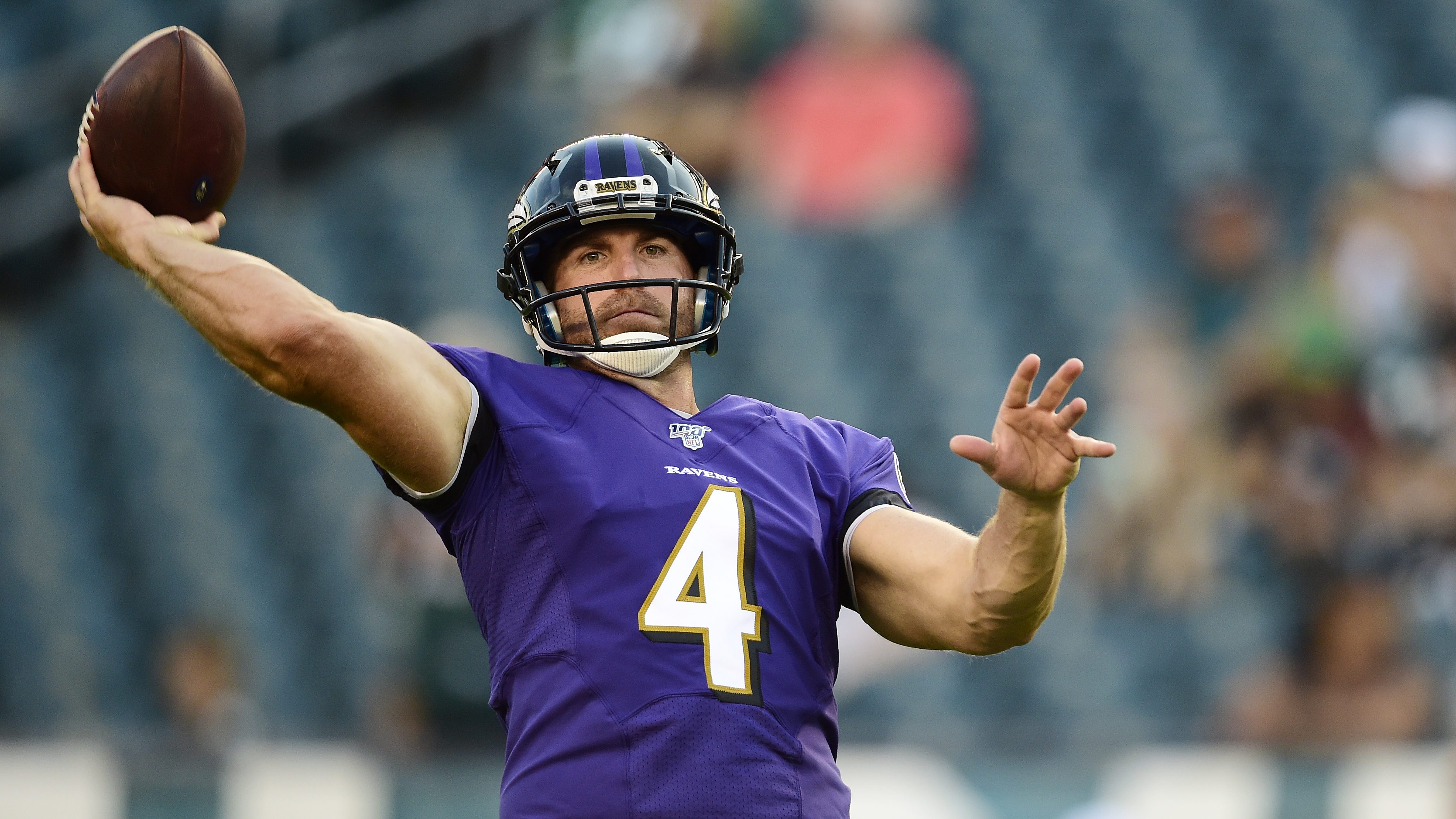 Baltimore Ravens leader Ray Lewis directs the Ravens defense