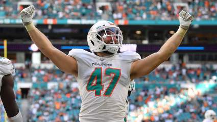 Ravens Announce Signing of Versatile Ex-Dolphins Linebacker