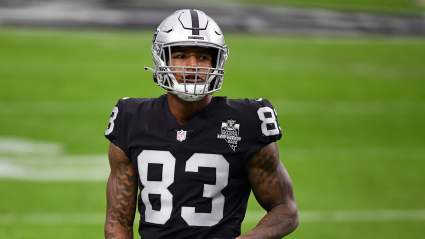 Raiders’ Darren Waller Offers Strong Thoughts on Derek Carr’s Contract