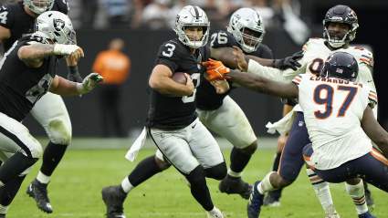 Bears Sign Veteran QB, Showing Interest in Ex-Saints WR