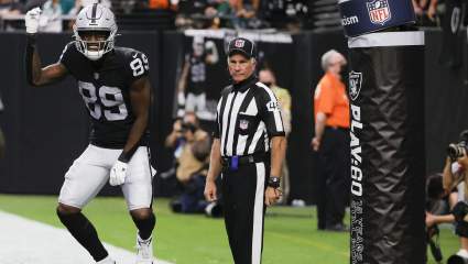 Viral Photo of Newest Falcons WR Has Fans & Media Giddy [LOOK]