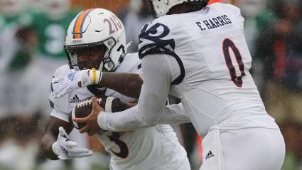 Raiders Sign Award-Winning Free Agent Running Back