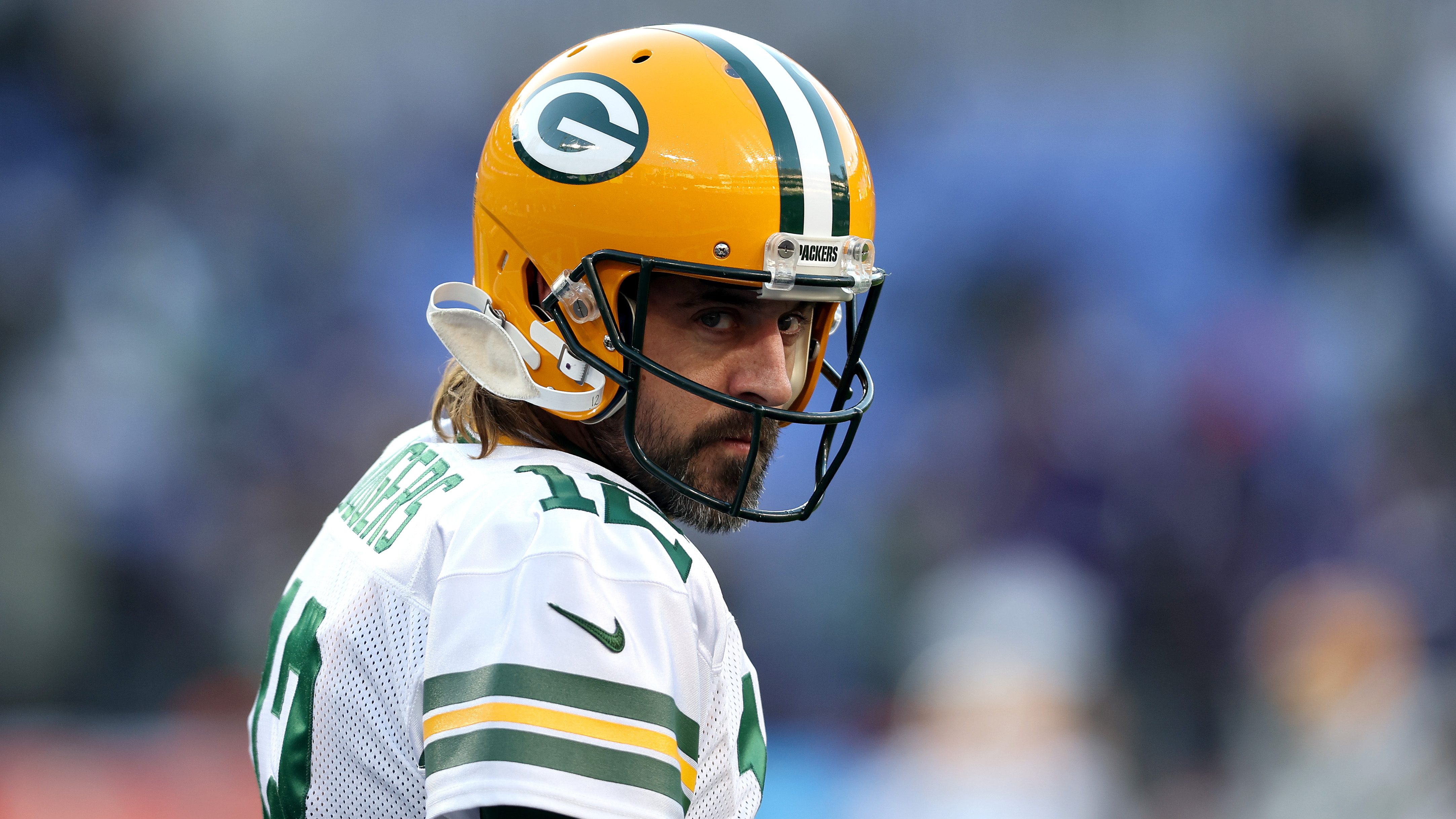 Christian Watson of the Green Bay Packers warms up before the News Photo  - Getty Images