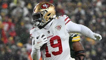 Legendary 49ers WR Blasts Team for Handling Deebo Samuel