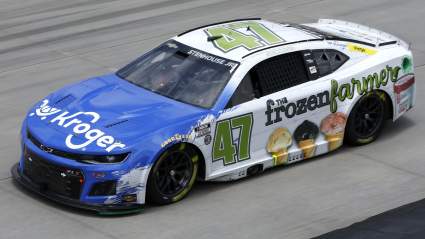 Ricky Stenhouse Jr. Gains Much-Needed Momentum at Dover