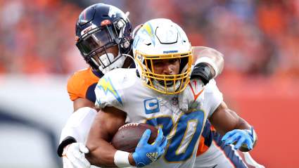 Raiders Sign Broncos Defensive Starter: Report