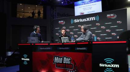 Ex-Broncos Pro Bowler Phillip Lindsay Signs With AFC Contender: Report