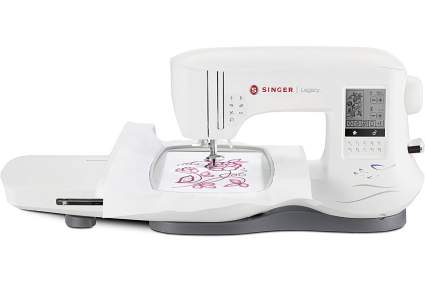 SINGER embroidering machine