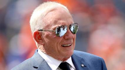Cowboys Sign 2-Time All-Pro Ahead of Week 1 Showdown vs. Bucs