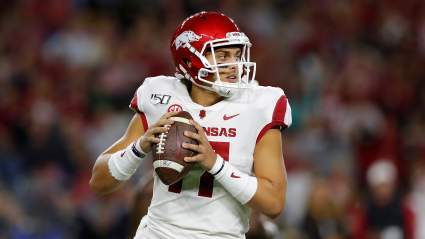 Cowboys Bringing In Two Quarterbacks for Visits: Report
