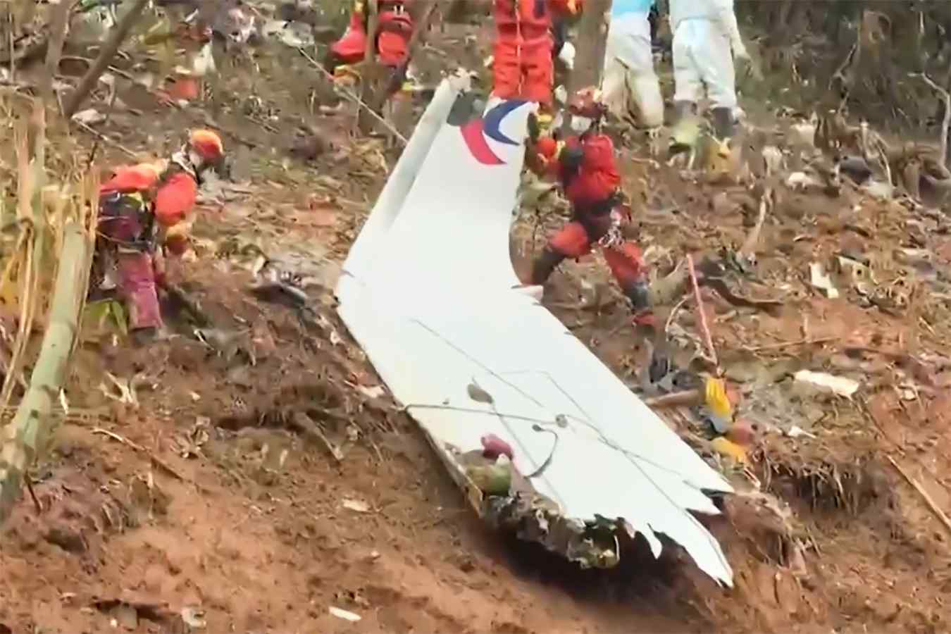 China Airplane Crash Video Dive May Have Been Deliberate