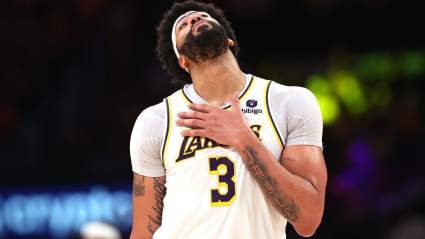 Lakers Make Final Call on Anthony Davis in Kyrie Irving Trade Proposal: Report