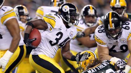 Steelers Fans Mock Rashard Mendenhall’s Take on Costly Super Bowl Fumble