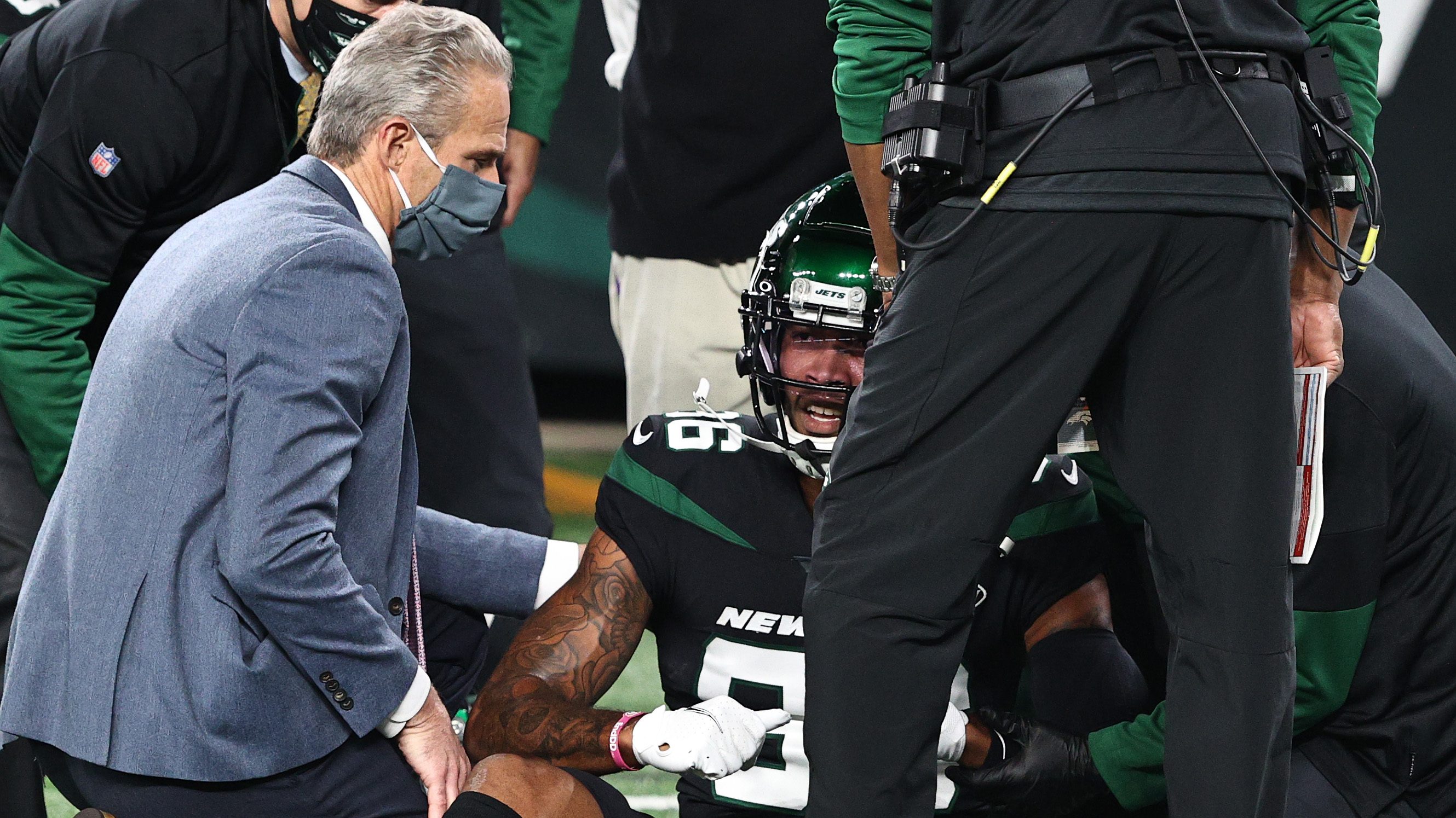 Former NFL Team Doctor Says Jets' CJ Uzomah Clear of Major Injury - Sports  Illustrated New York Jets News, Analysis and More