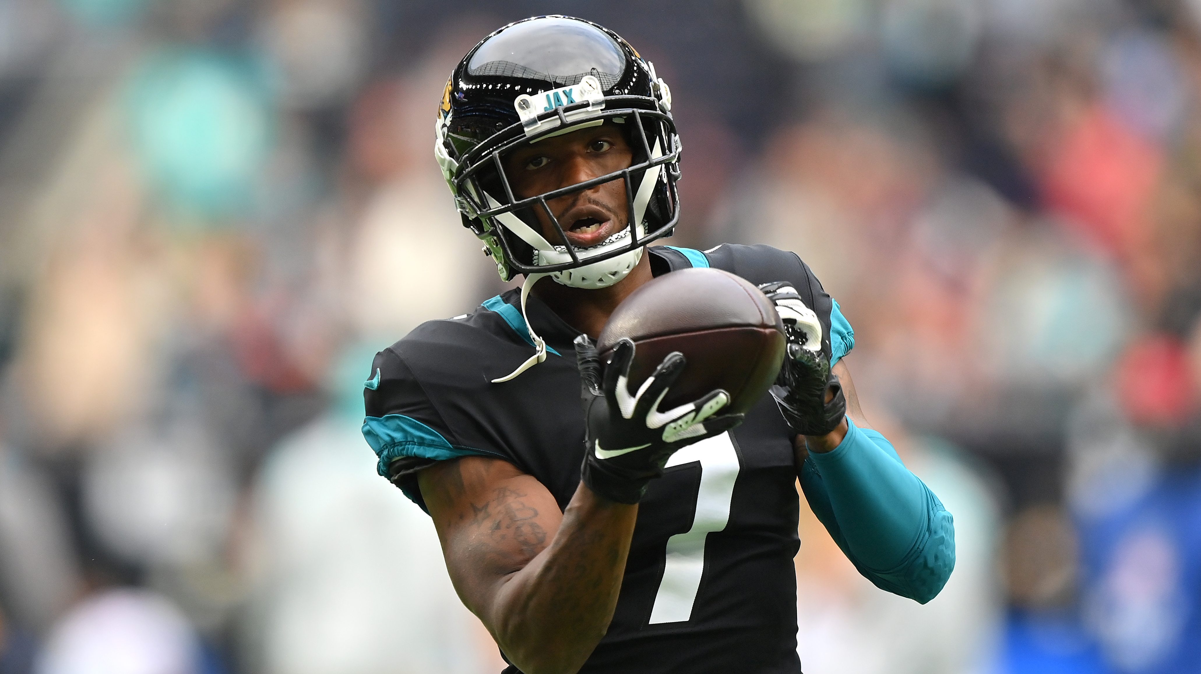 Jaguars put WR Tavon Austin on IR, sign 2 players to practice squad