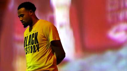 NBA GM Proposes Lakers Trade 2 Guards for Veteran Jazz Sharpshooter