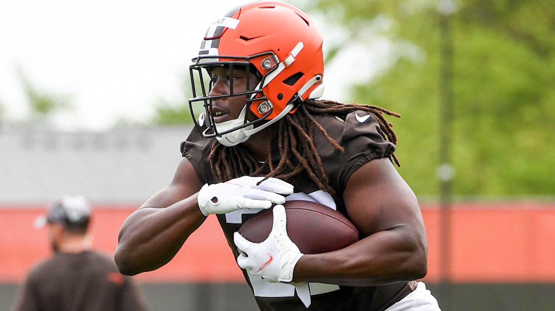 Schefter: Eagles Aren't Actively Pursuing Trade for Browns RB Kareem Hunt, News, Scores, Highlights, Stats, and Rumors