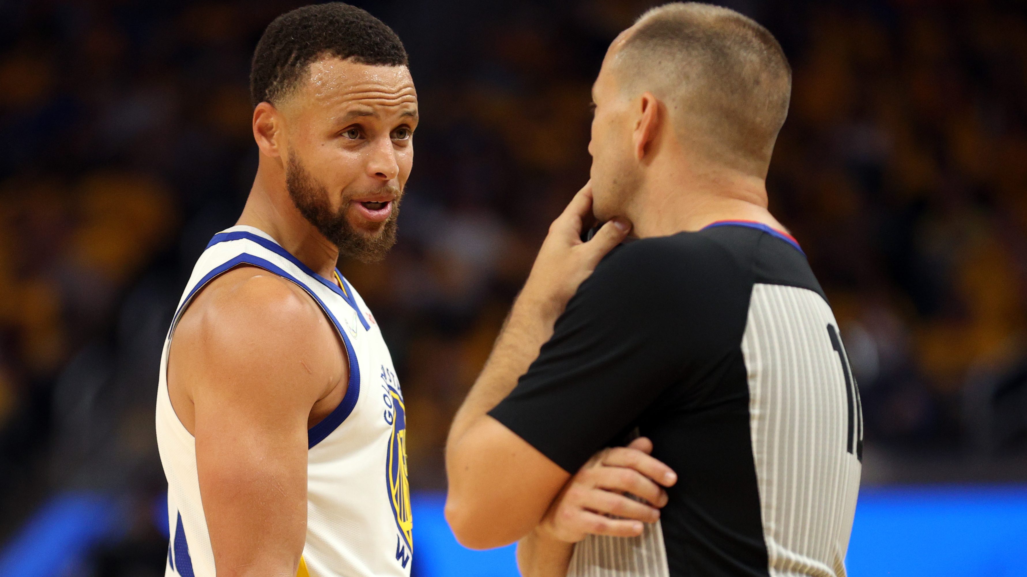 Warriors star Stephen Curry injured in loss to Celtics - The