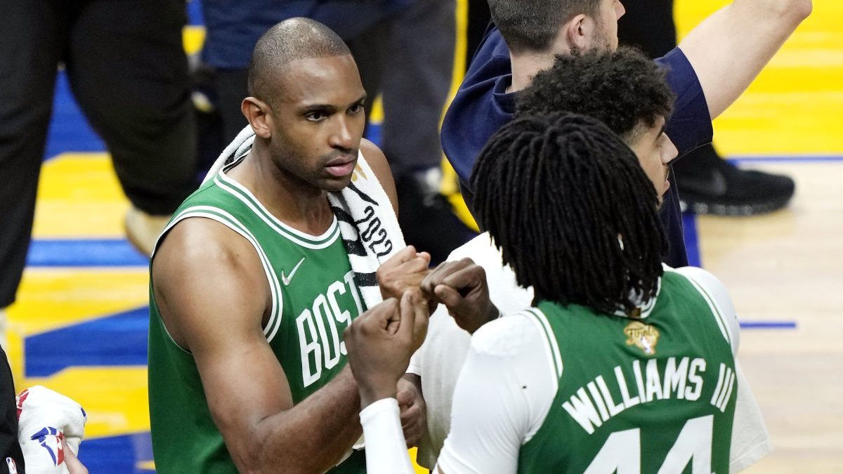 Al deals horford rings