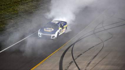 NASCAR Fans Debate Lack of a Late Caution at Nashville