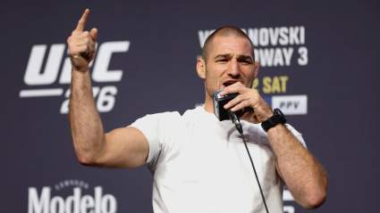 UFC Star Threatens to Punch Crowd, Rips Adesanya’s ‘Cartoon P*rn Addiction’