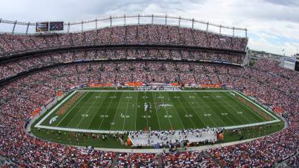 Former Broncos QB, Trailblazer Dies at 76: Report